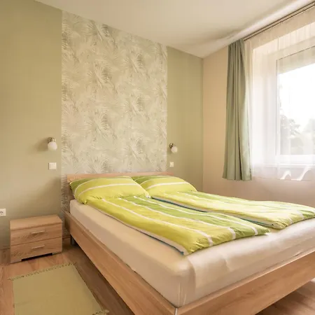 Lelle Corso Apartmanhaz * Balatonlelle