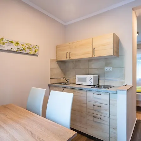 Lelle Corso Apartmanhaz Διαμέρισμα *