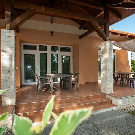 Διαμέρισμα Lelle Corso Apartmanhaz